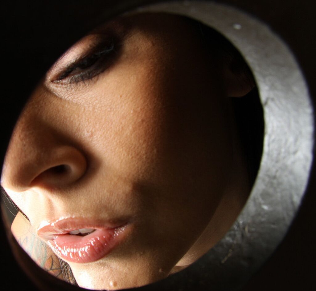 Glory Hole Goer Raylene Has A Hot Horny Hole