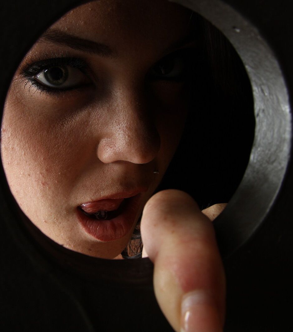Joe Blow Gets Off In A Glory Hole By Alison Tyler