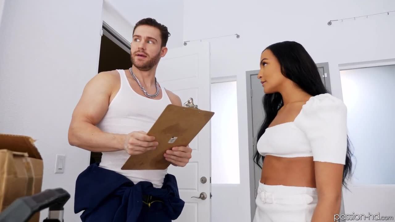 Mila Monet: Move Me