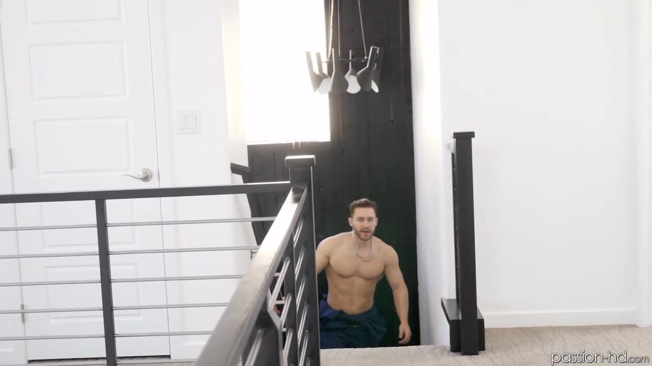 Mila Monet: Move Me