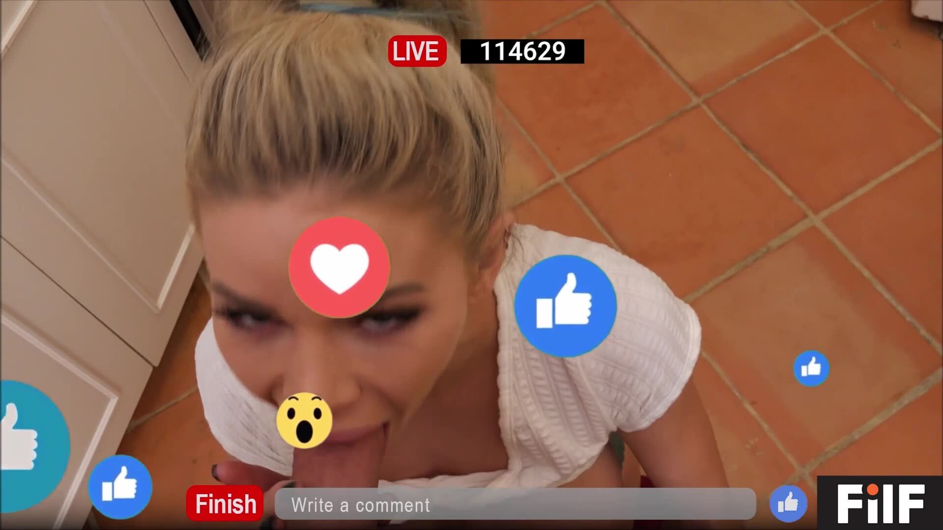 Stepsis Jessa Rhodes asks a favor but stepbro gets one in return