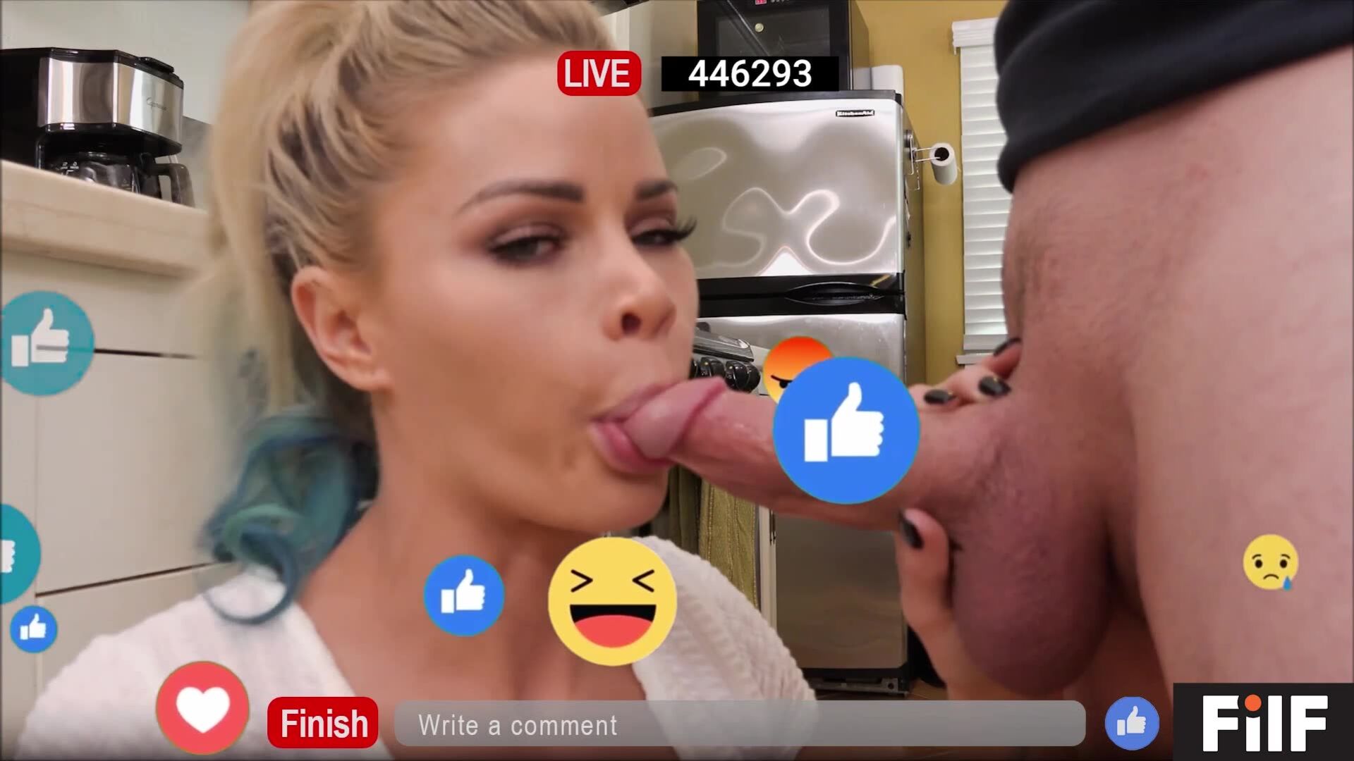 Stepsis Jessa Rhodes asks a favor but stepbro gets one in return
