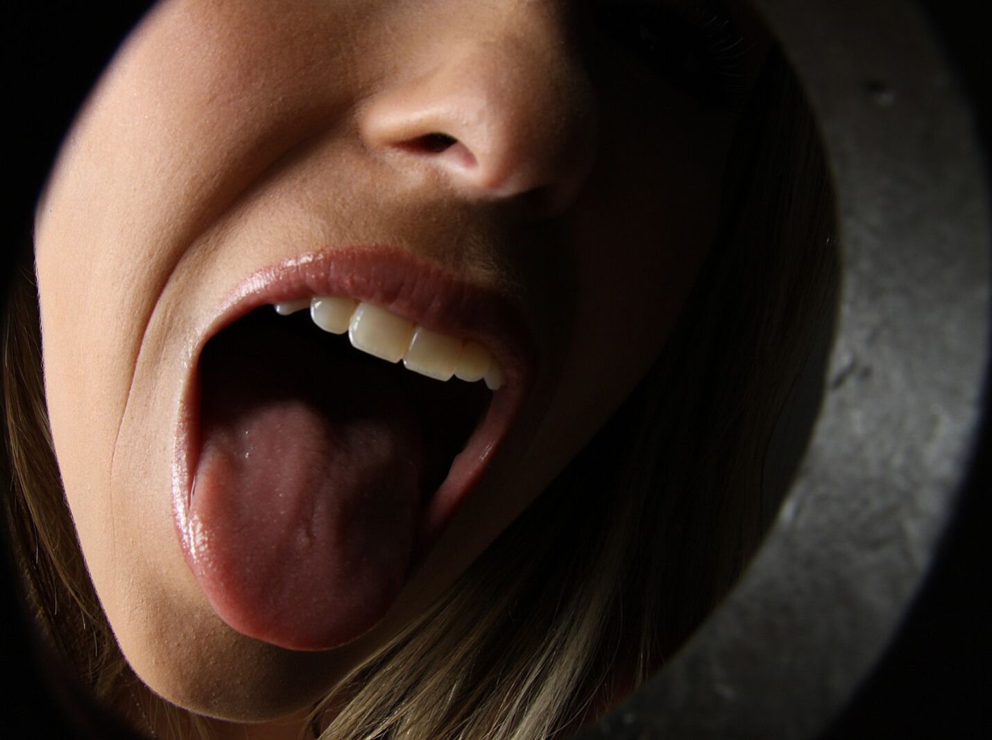 Courtney Cummz Milks Ralph Longs Cock Through A Glory Hole