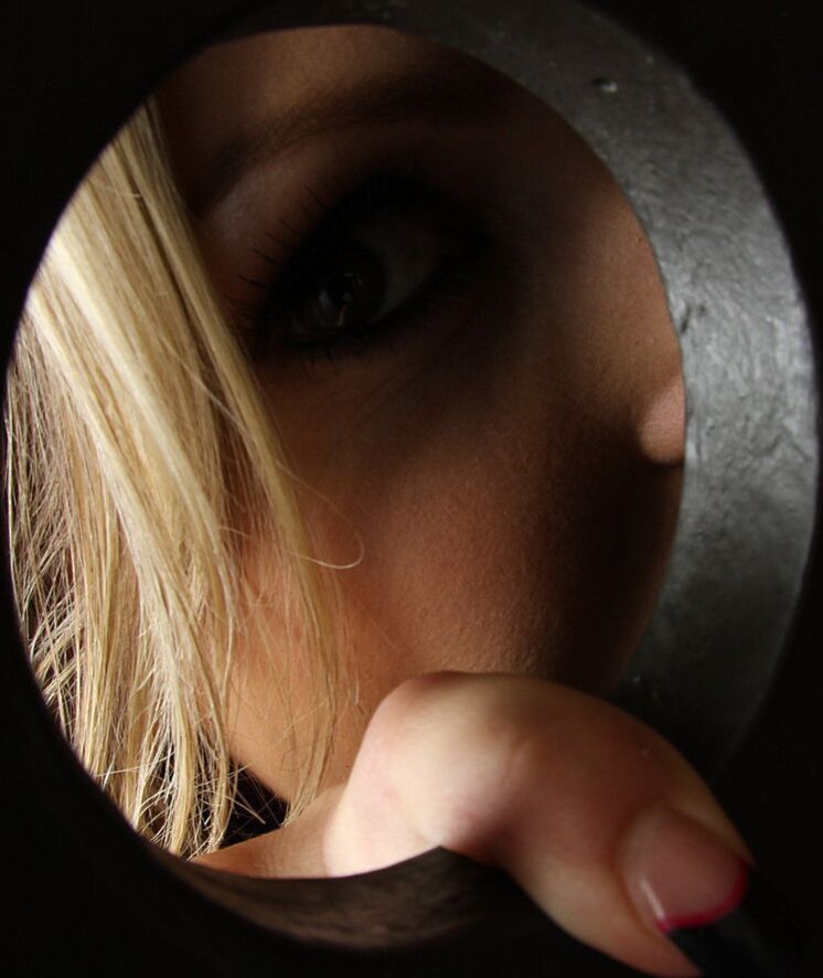 Courtney Cummz Milks Ralph Longs Cock Through A Glory Hole