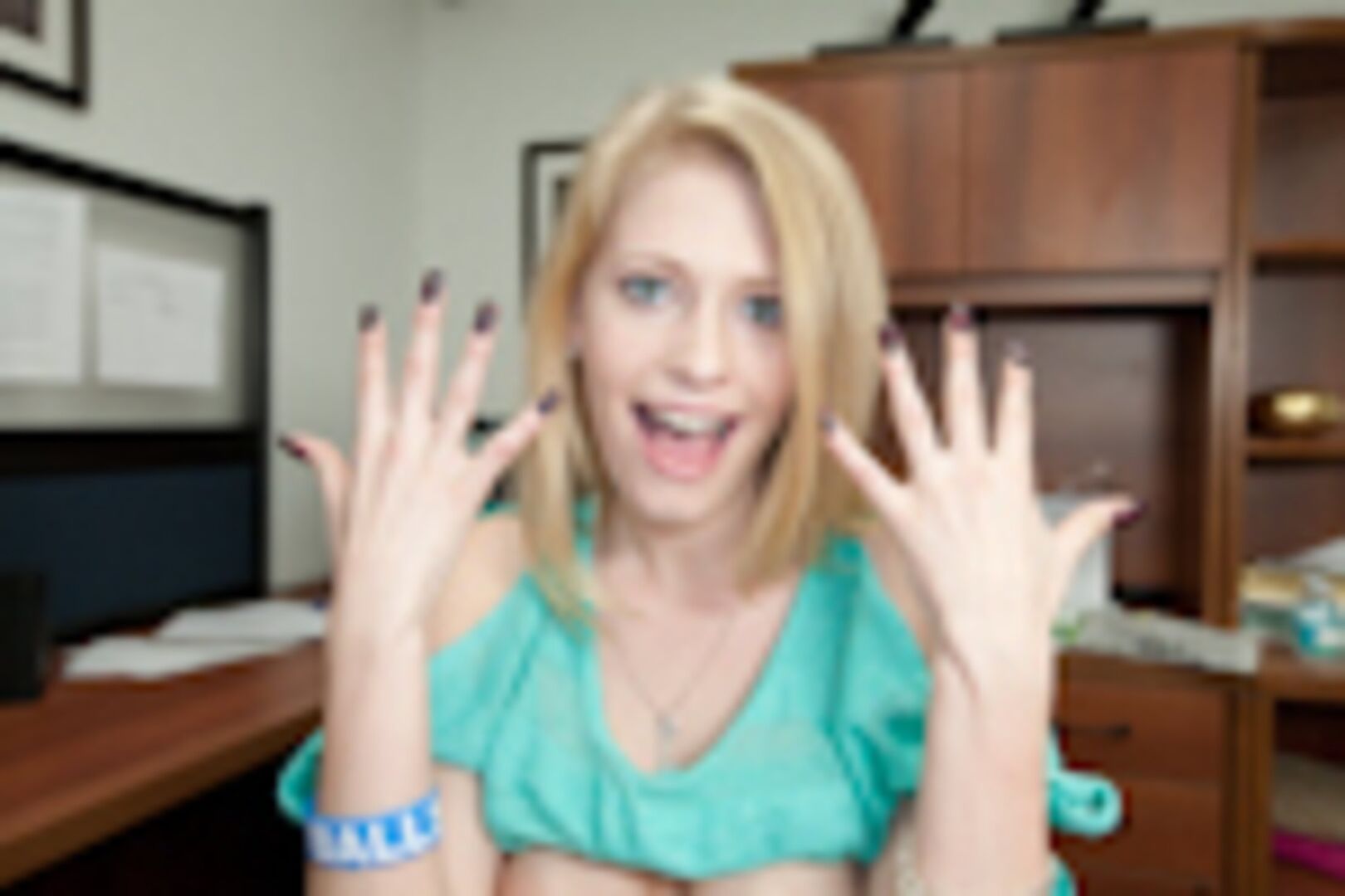 Give Me a Handjob Then Get My Coffee