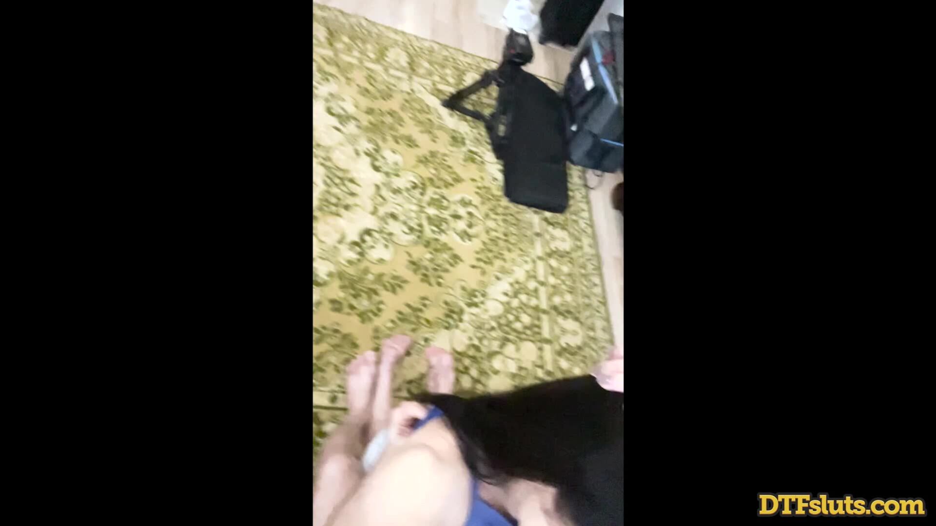 Juicy Leila: Selfie Sextape