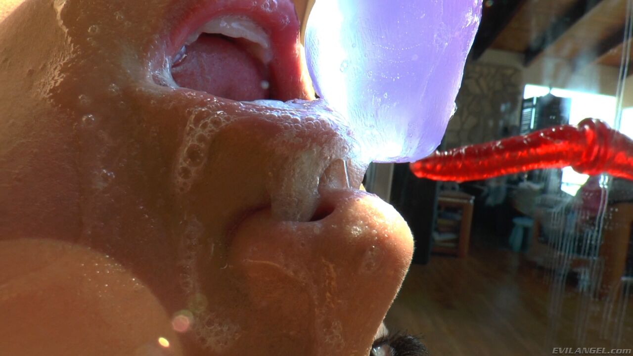 Buttman Toy Master, Scene #02