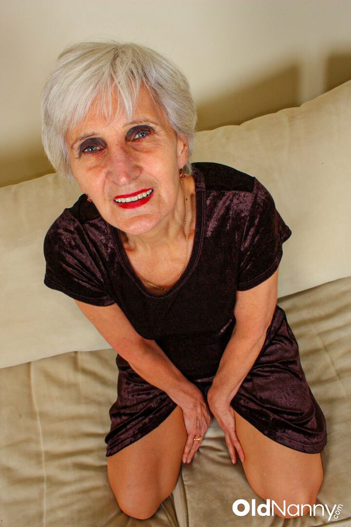 GRANNY ENJOYS A BIG YOUNG COCK IN HER PUSSY