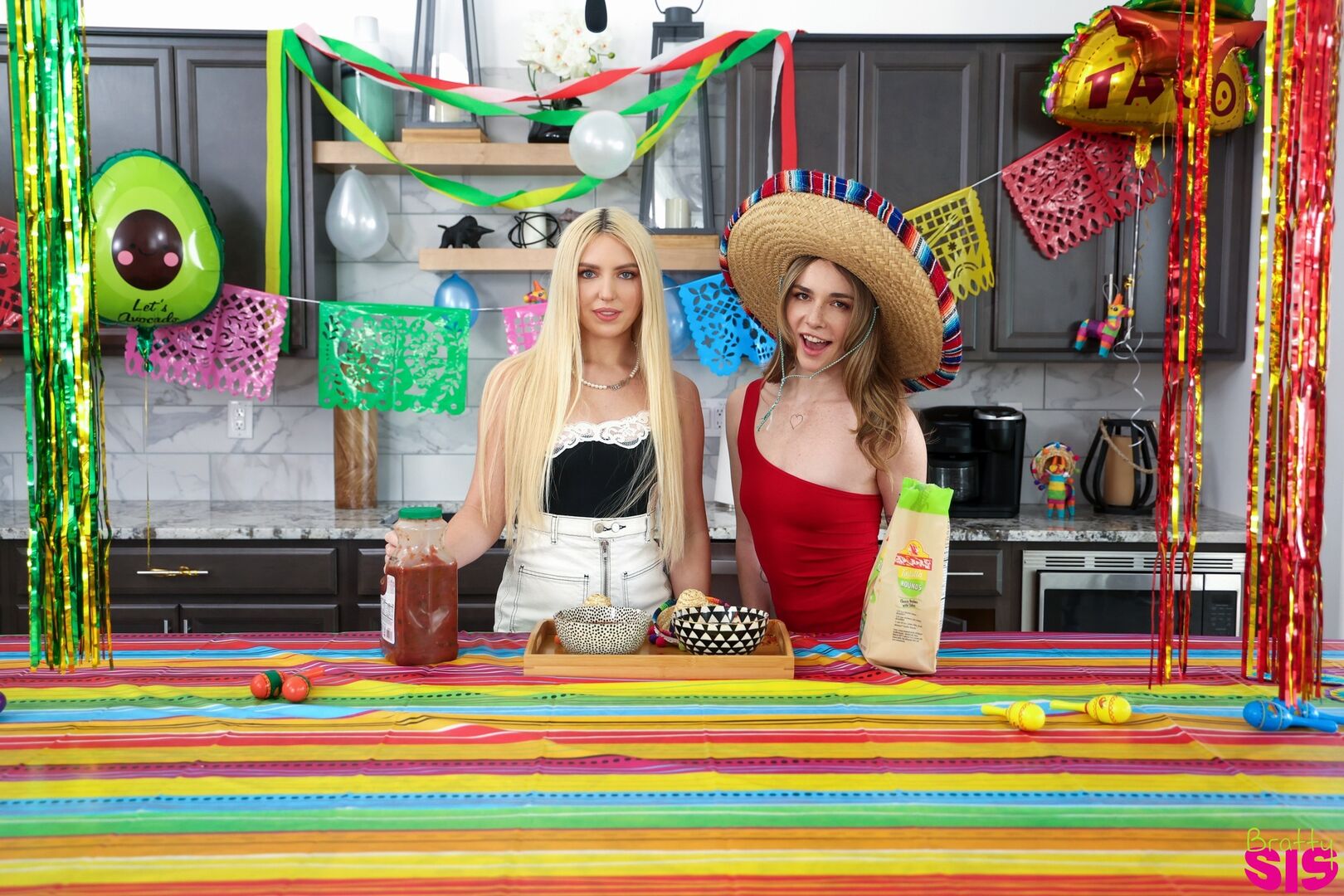 A Spicy Cinco De Mayo For My Stepsis And Her Friend - S40:E11