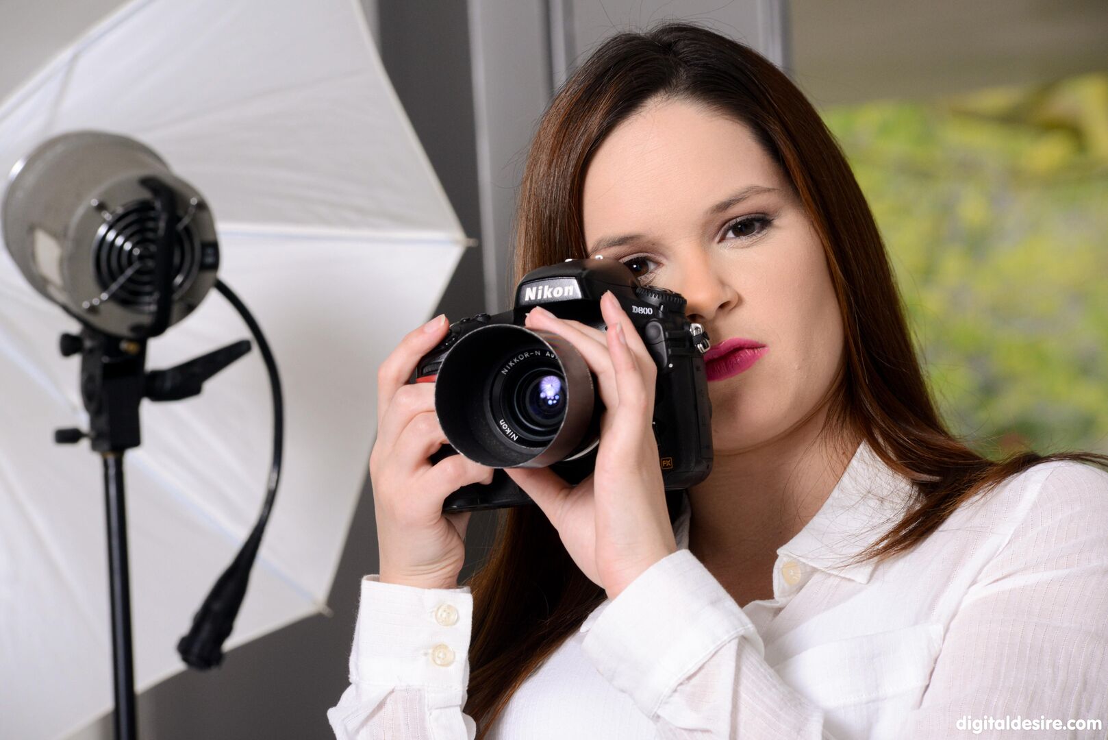 Jenna j ross loses control during the photoshoot