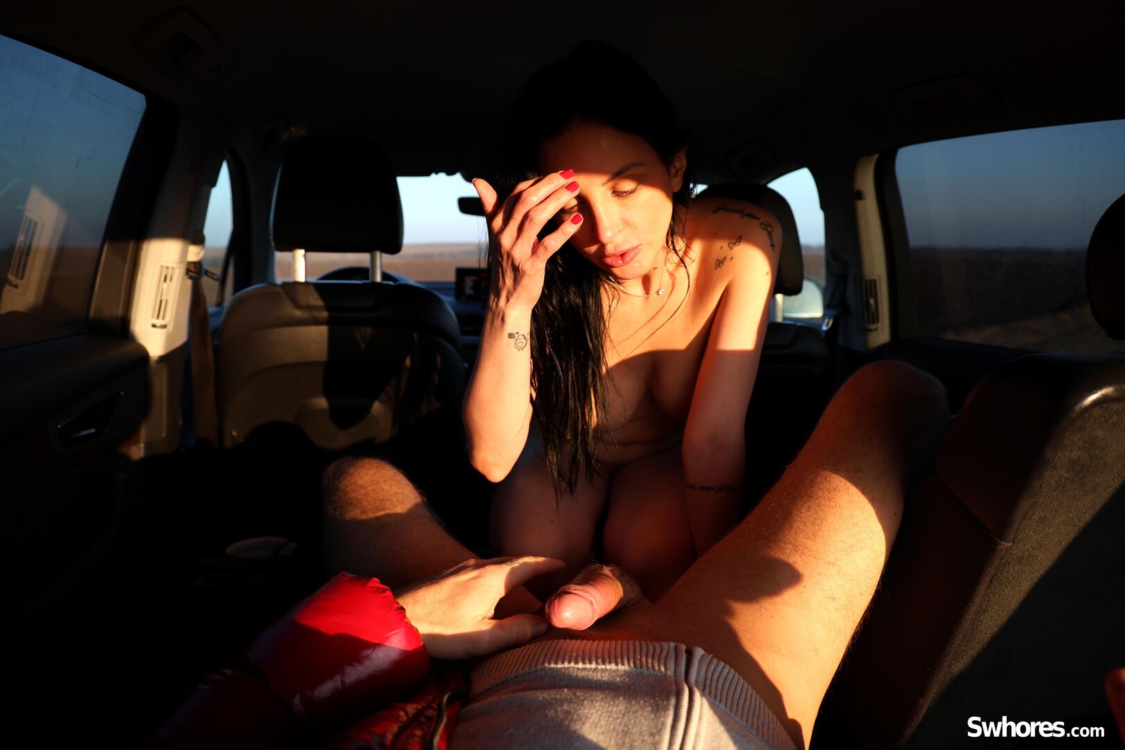 Street girl bareback anal
