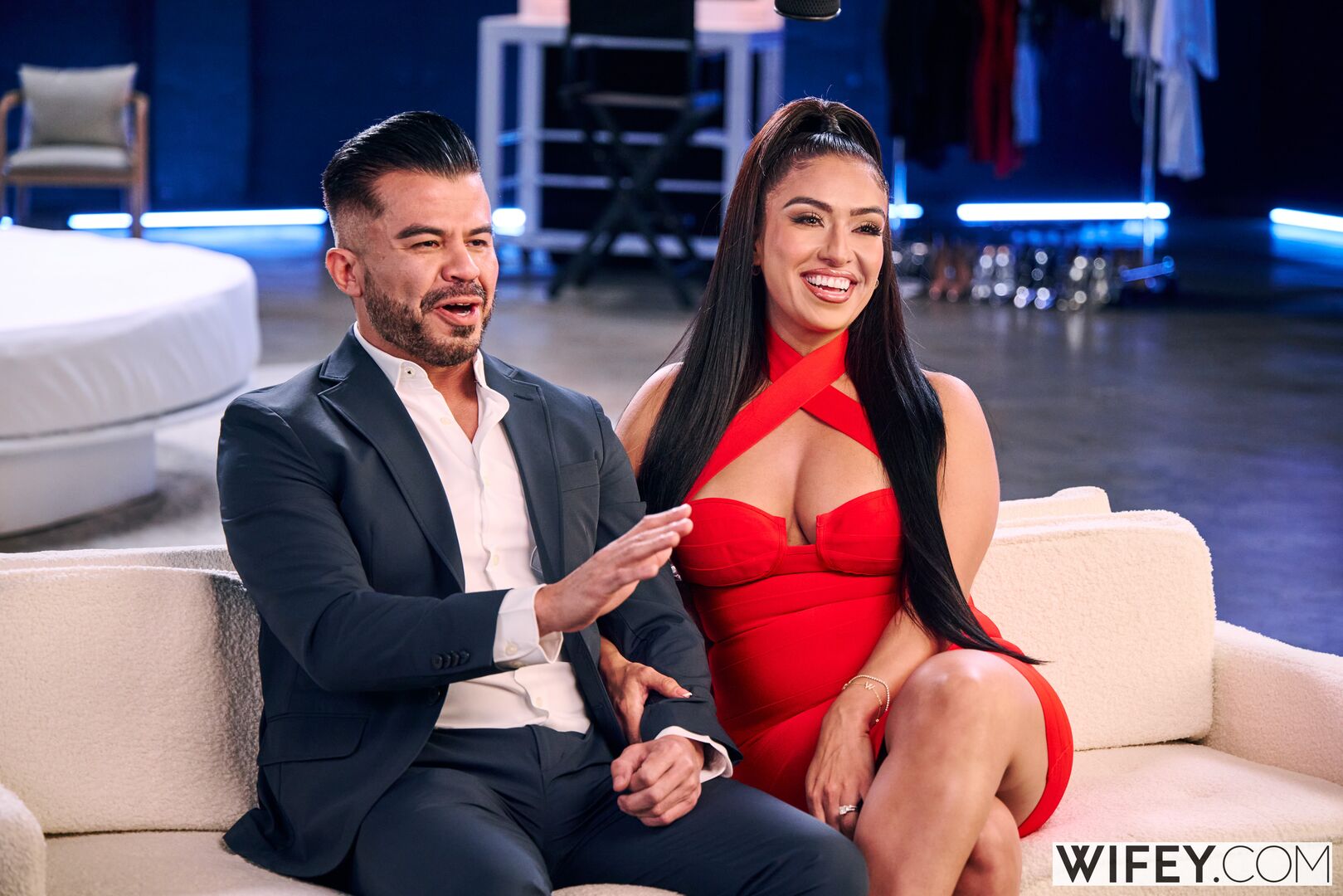 Sandra And Ivan: Wife Treats Her Man To A Front-Row Show