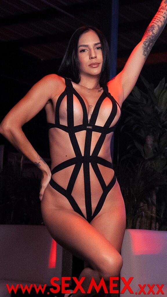 Club Swinger . Ashley Sanz