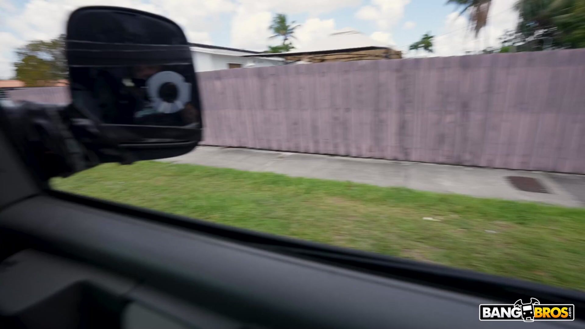 Yogi Baddie Gets Fucked on The Bus