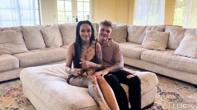 Baddie Ivy Steele is All Curves and Axel Orbee has no breaks!