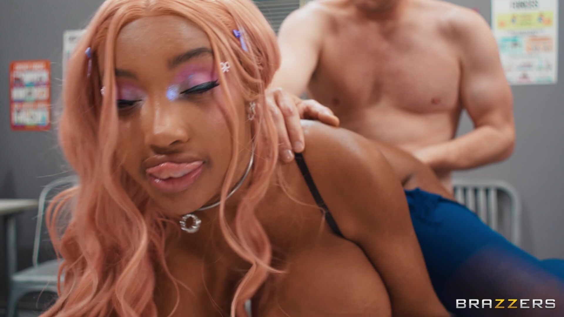 The Uncanny Perv - Lady Lube Slinger