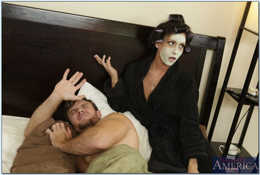 Wife Jessica Jaymes fucking in the bed with her piercings