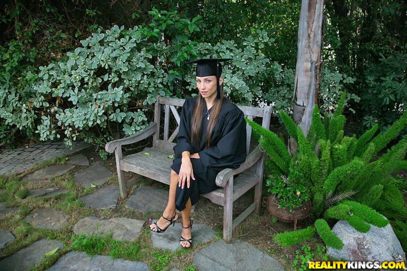 Grad Girls