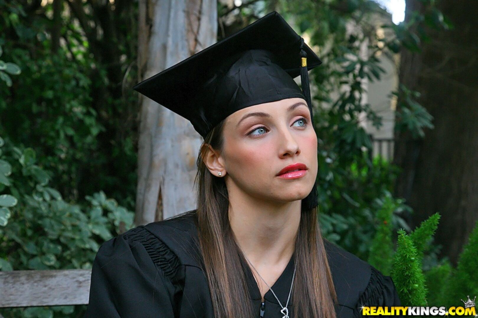 Grad Girls