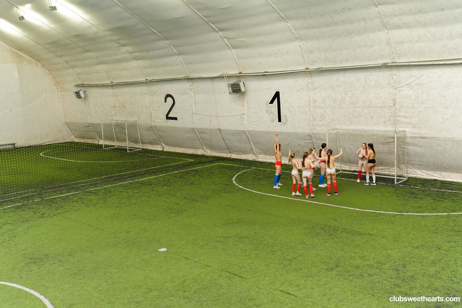 Score with sweethearts! 1/3