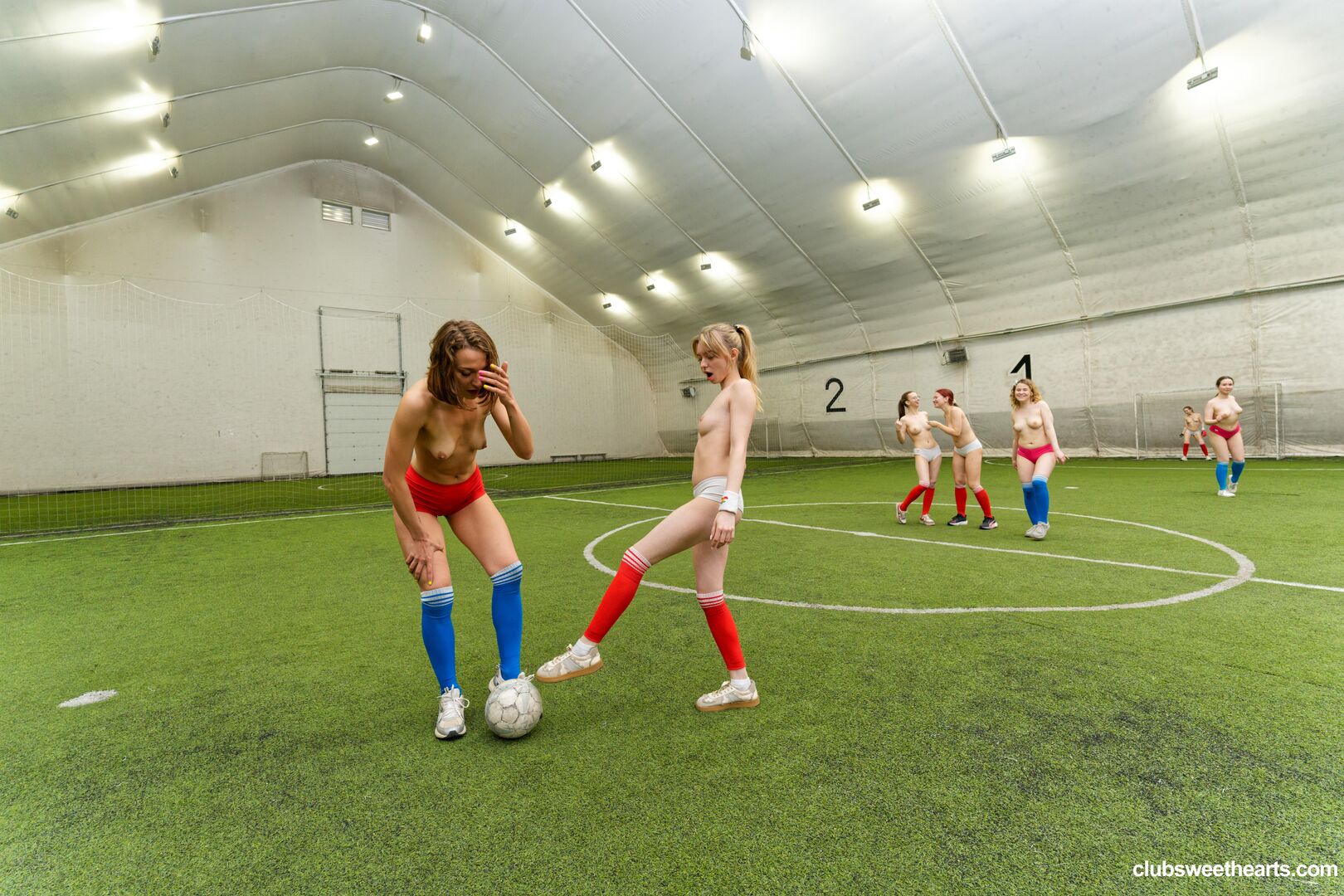 Score with sweethearts! 1/3