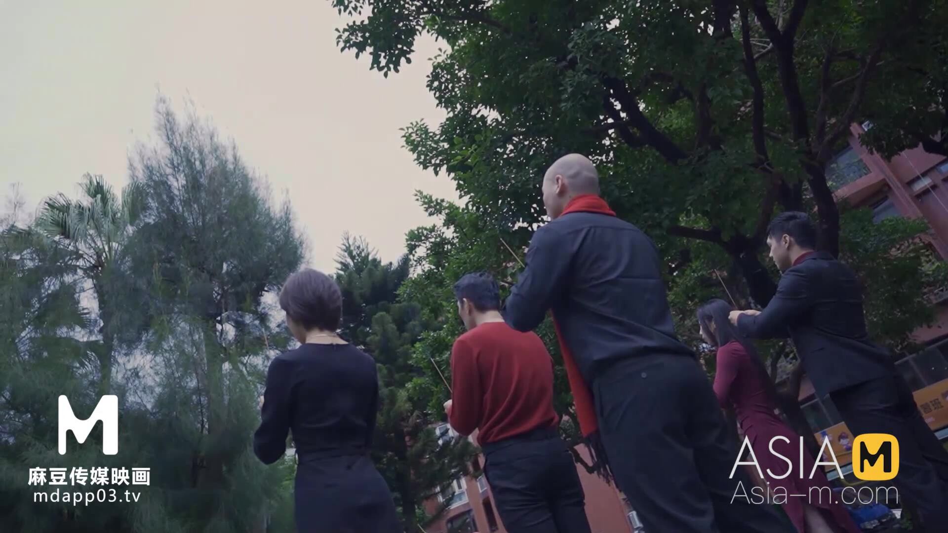 AsiaMedia: Sex Family