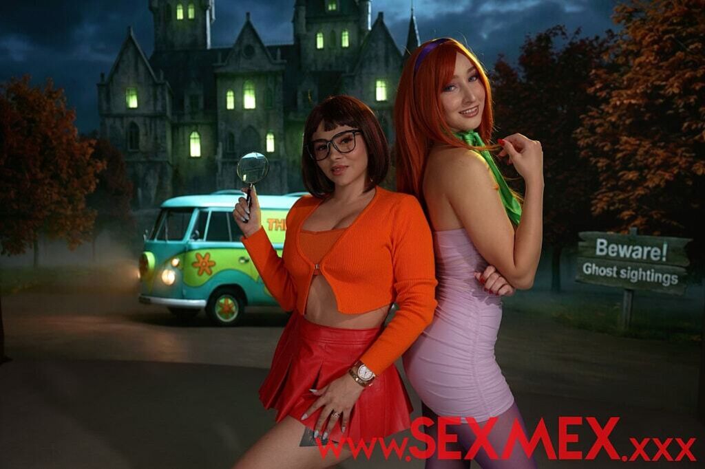 NO SCOOBY DOO - FREDDY AND DAFNE - BANGIN' IN THE HAUNTED MANSION . Lula Stocch