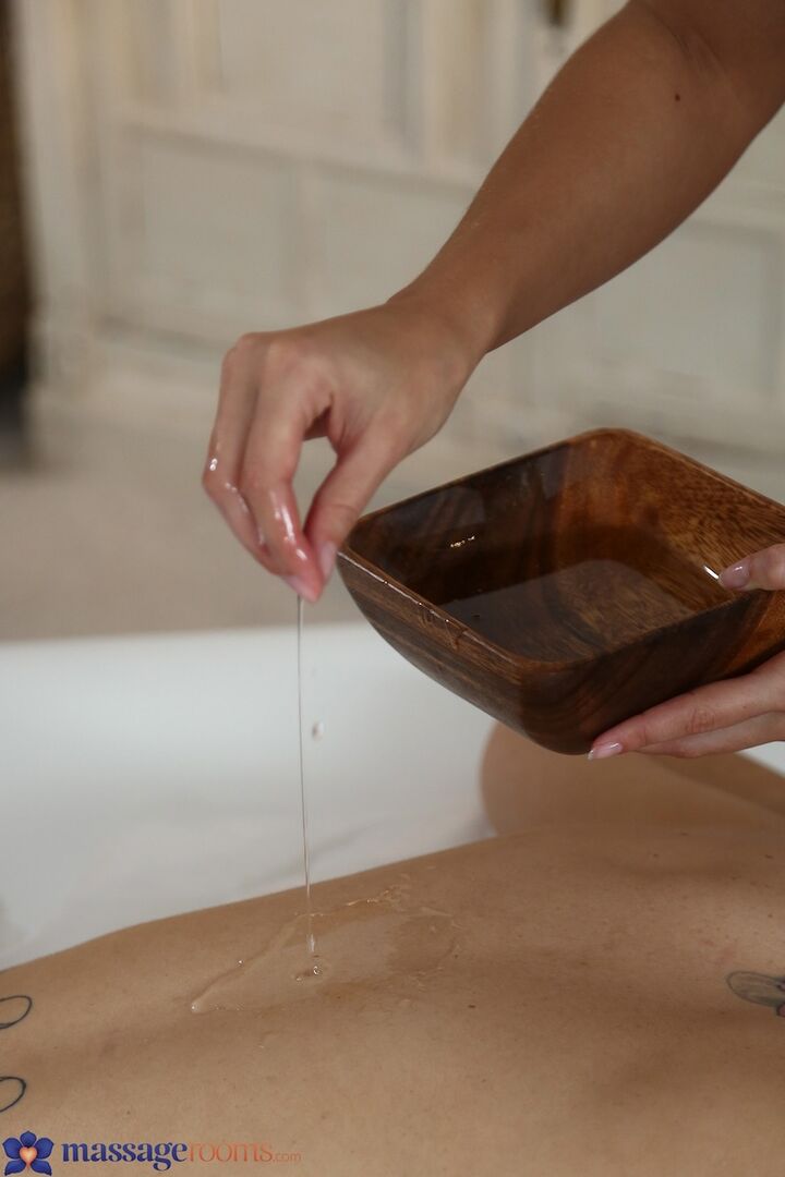 A Slow Passionate Lesbian Massage