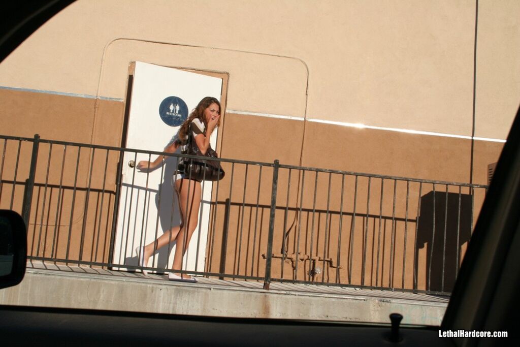 Allie Haze Has Some Fun In The Glory Hole