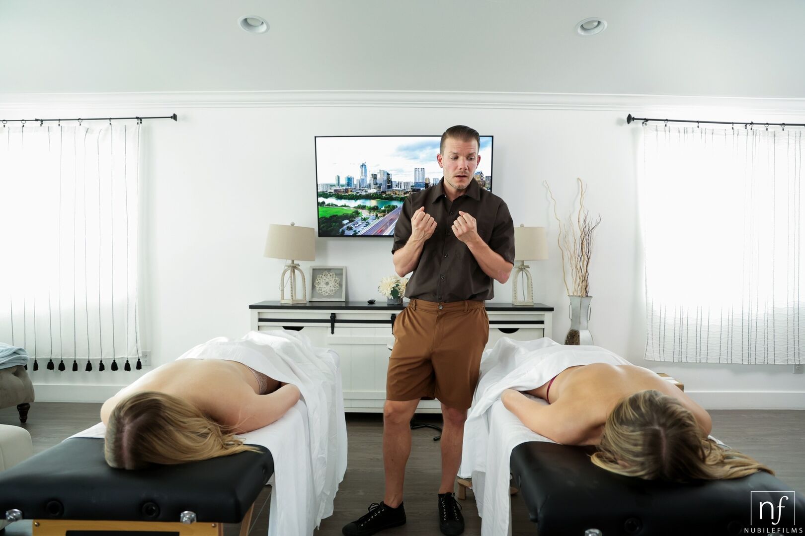 Our New Massage Therapist - S50:E21