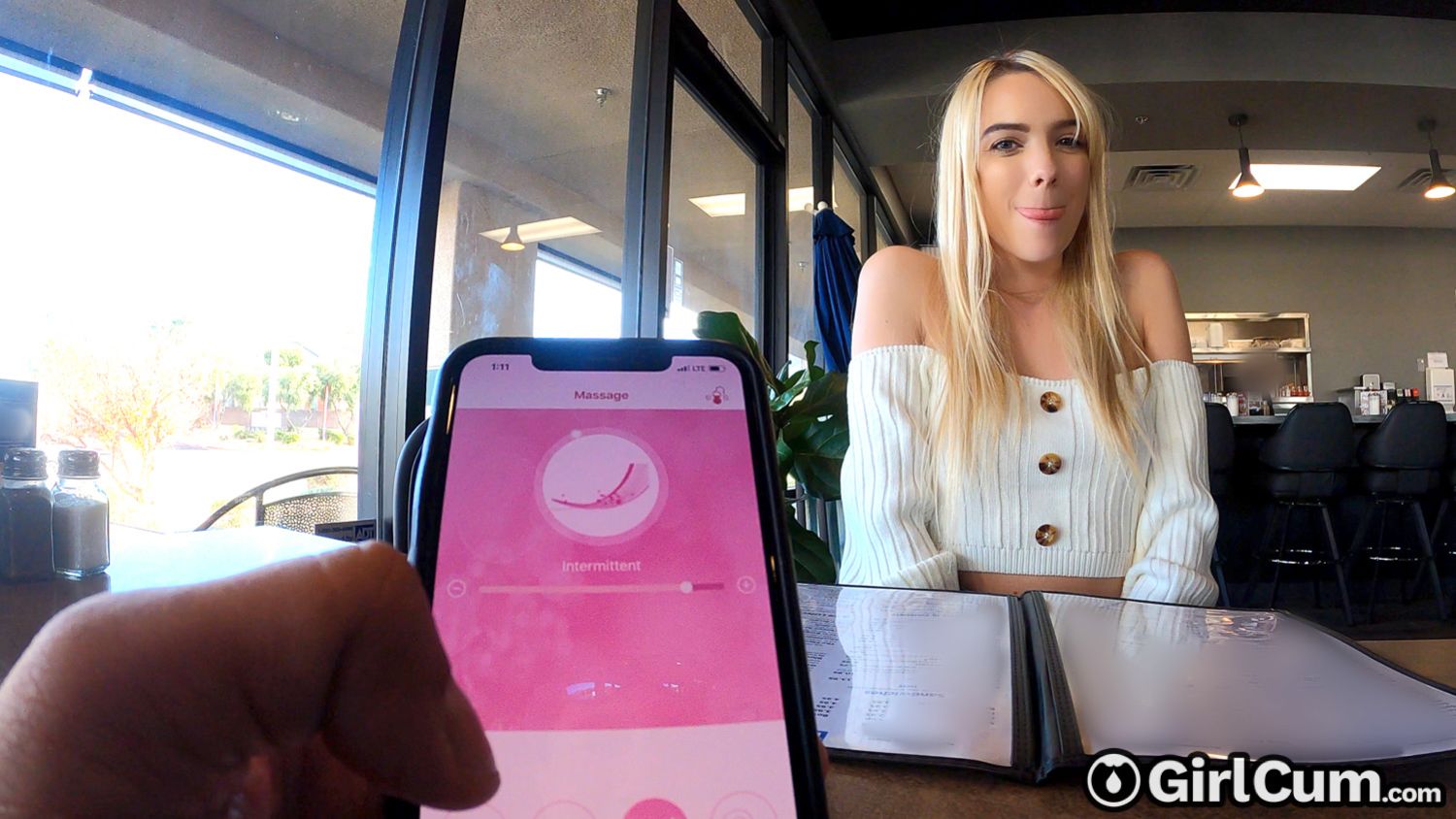 Cumming In Public - 6 Orgasms