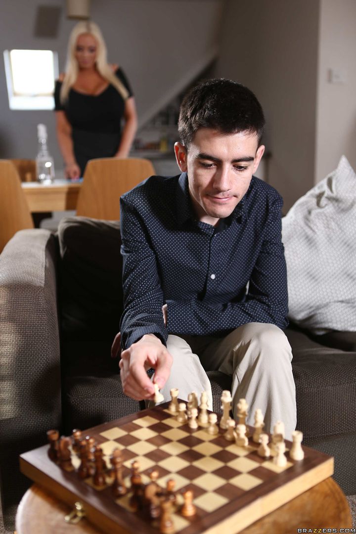 Queen vs Pawn