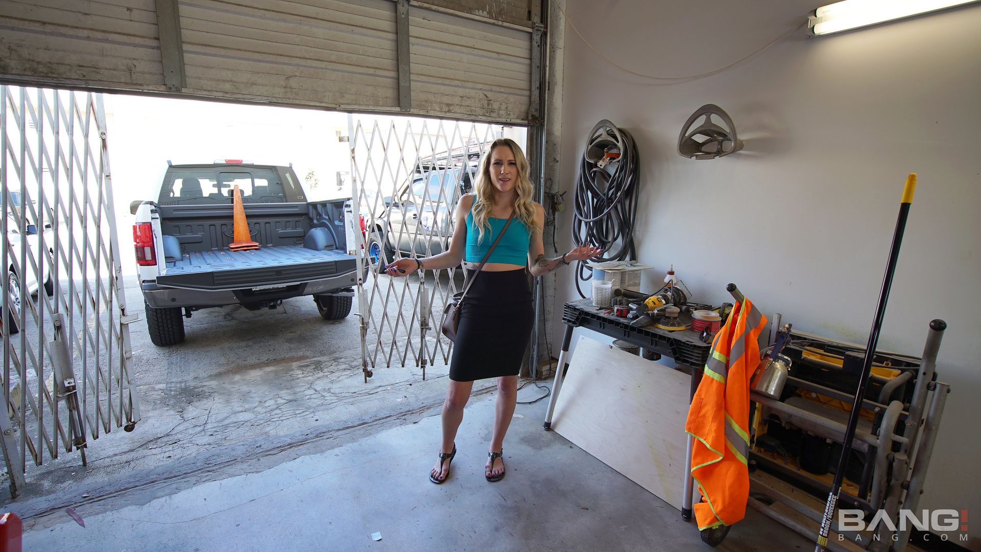 Josie Jewells Works Two Jobs And Just Wants To Some Dick