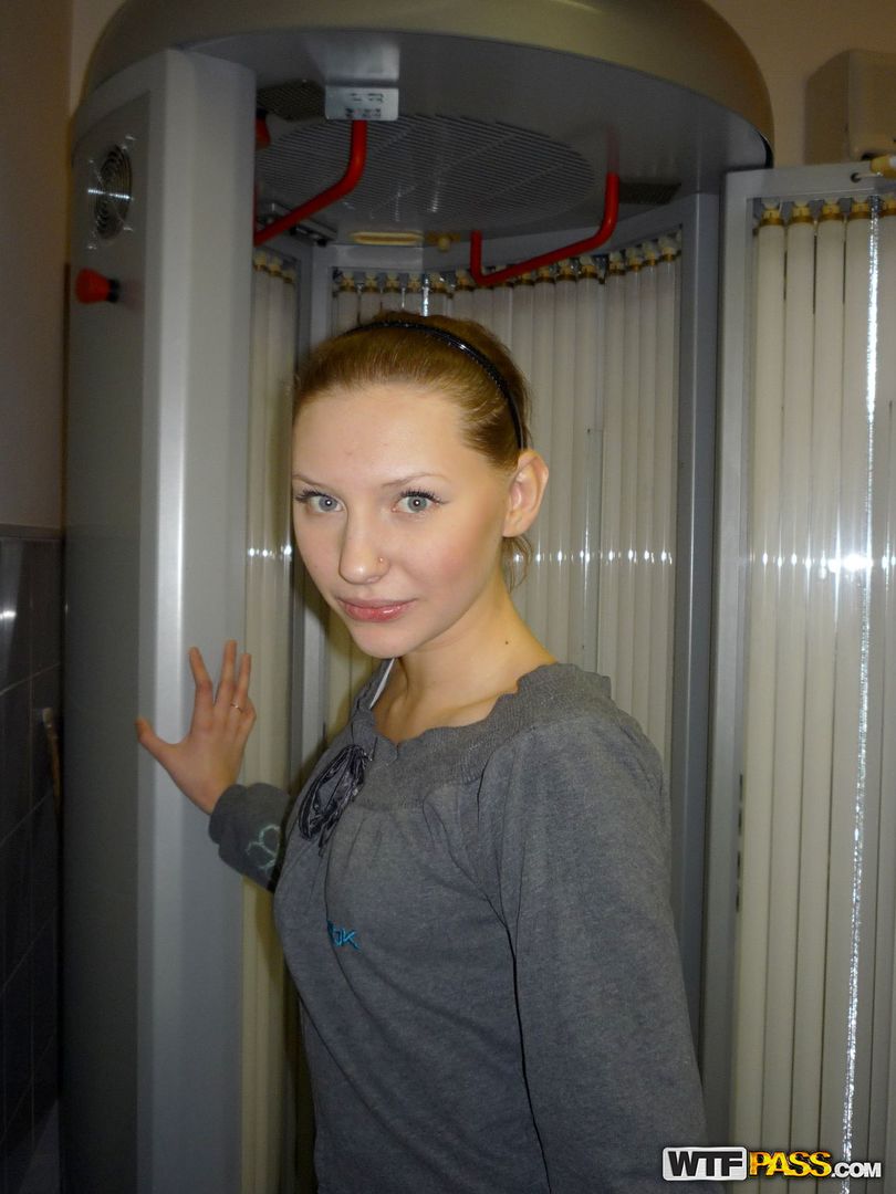 Amateurs naked in the sauna