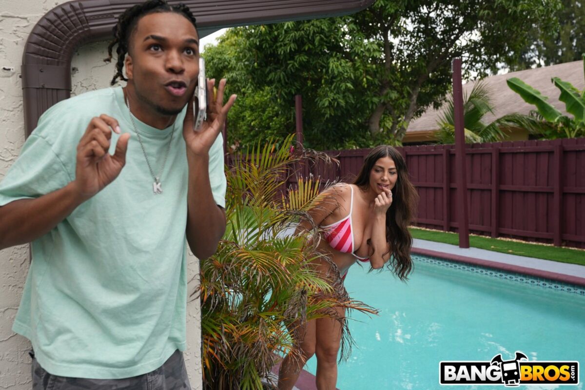 Koda Monroe Fucks her Peeping Kaby