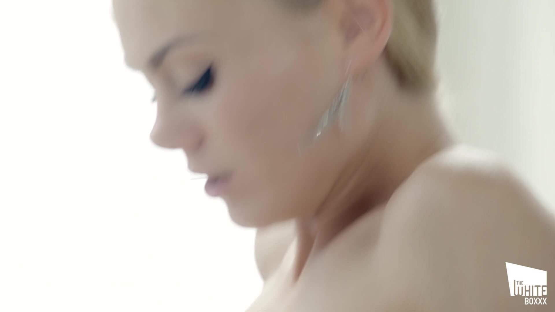 WhiteBoxxx: Nancy