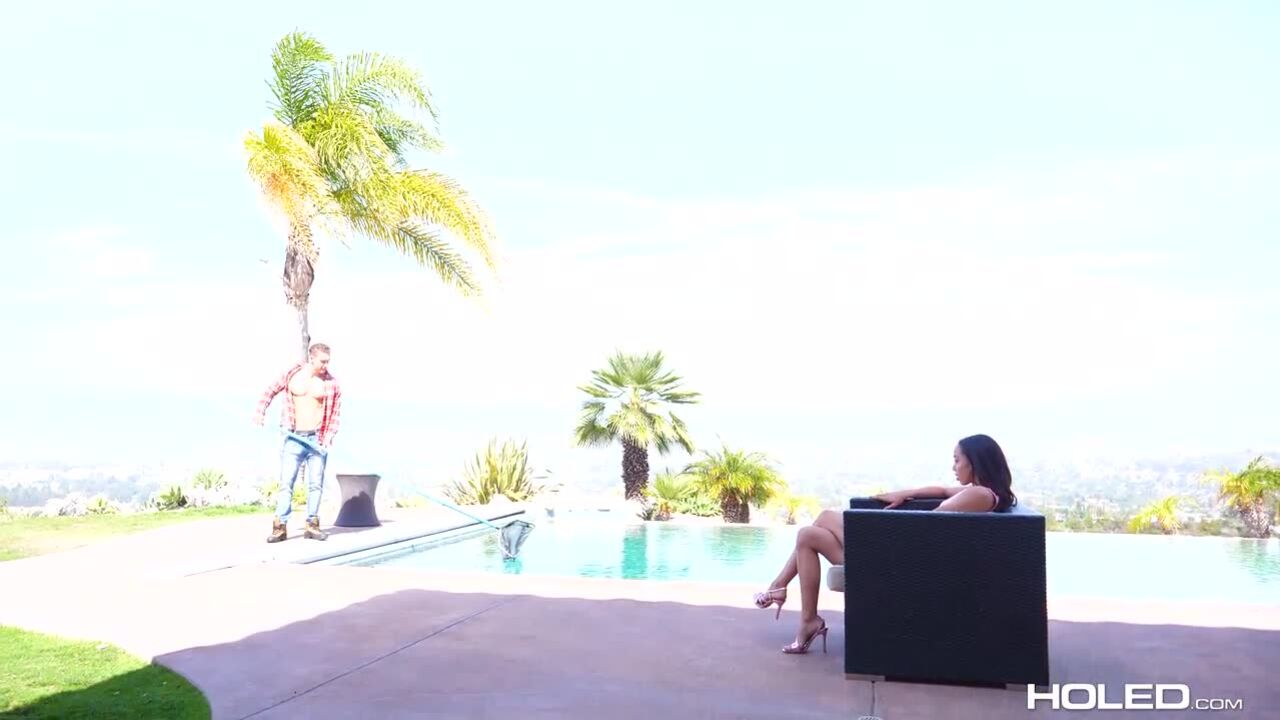Alexis Tae: Poolboy's Invite