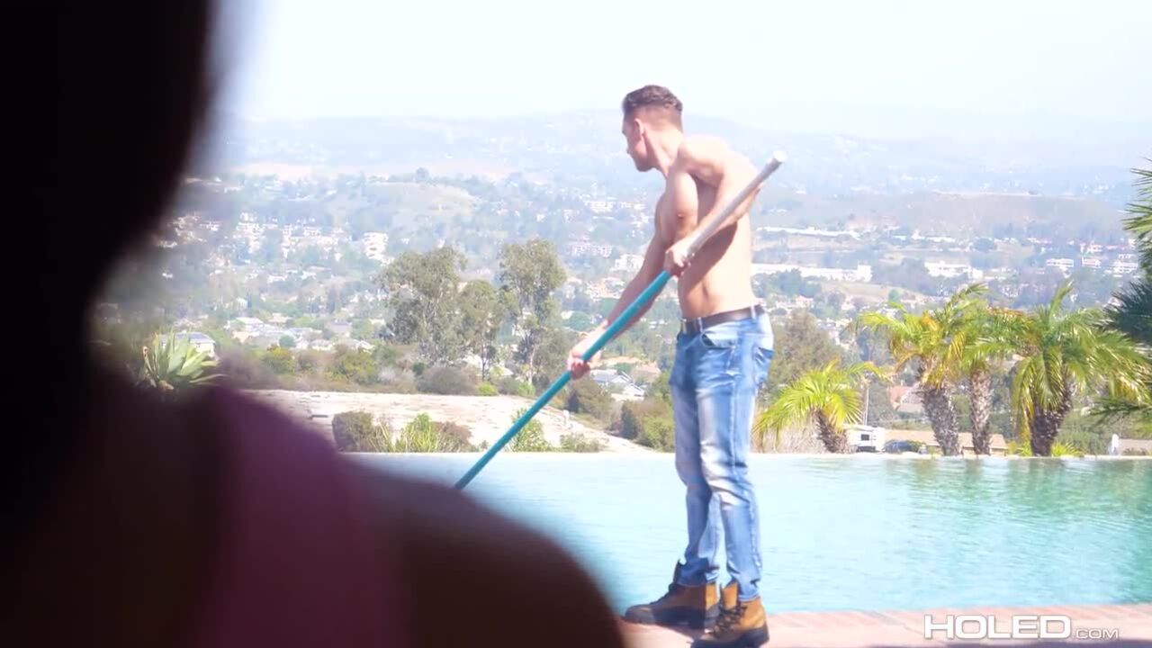 Alexis Tae: Poolboy's Invite