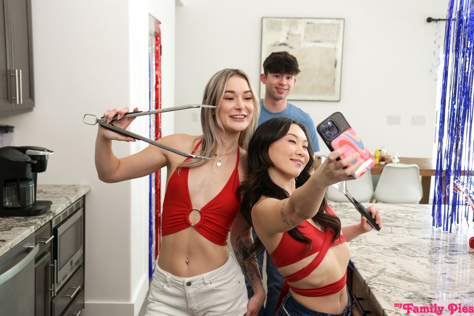 Hey Stepbro Do You Want To Taste My Burger On The Fourth Of July - S41:E3