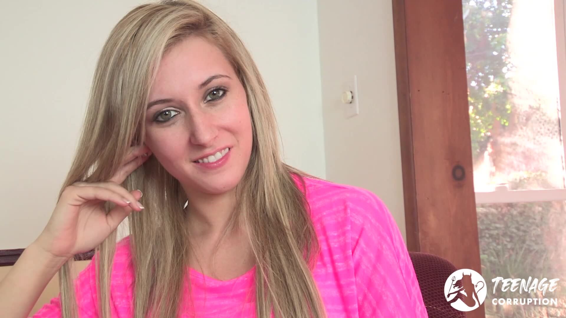 Lilly Banks: Look,I'm Finally In Porn!!