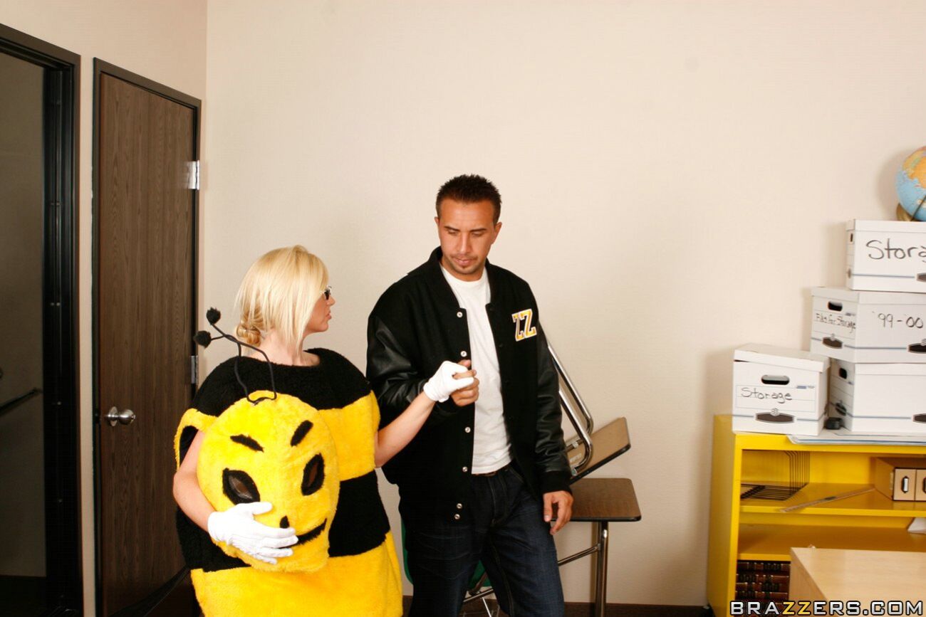 Mascot! Show Me Your Moves
