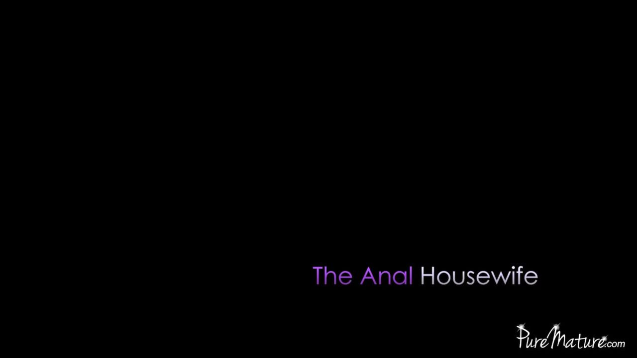 Brooke Sinclaire: The Anal Housewife