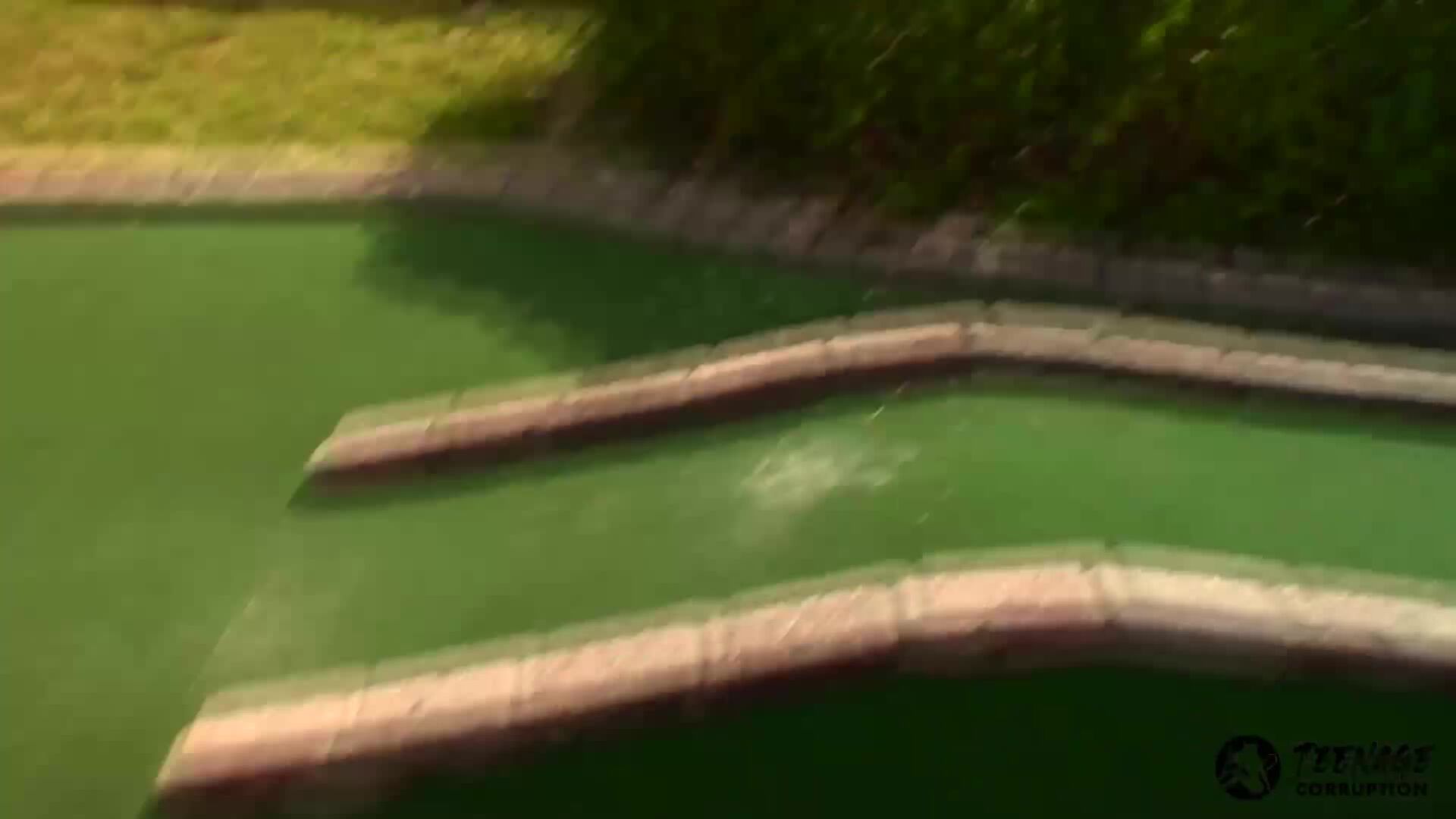 Minigolf Dare leads to hot hookup