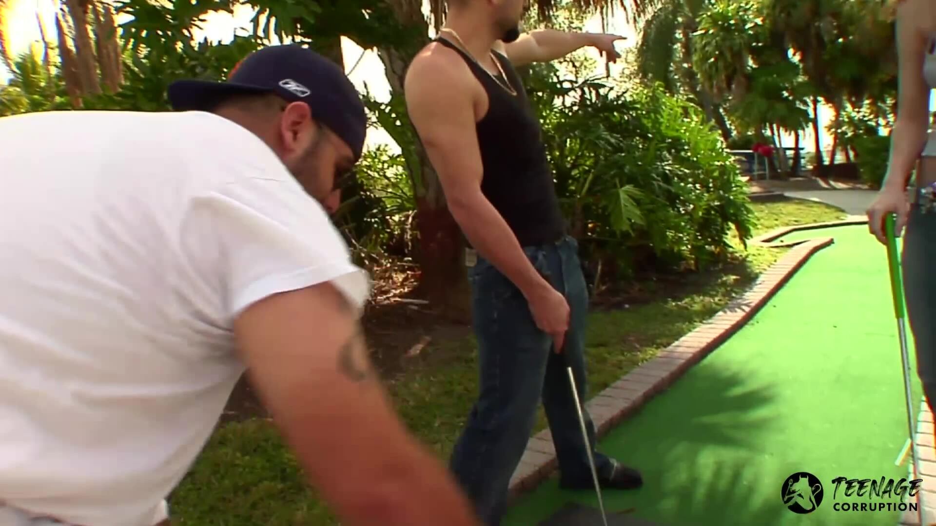 Minigolf Dare leads to hot hookup