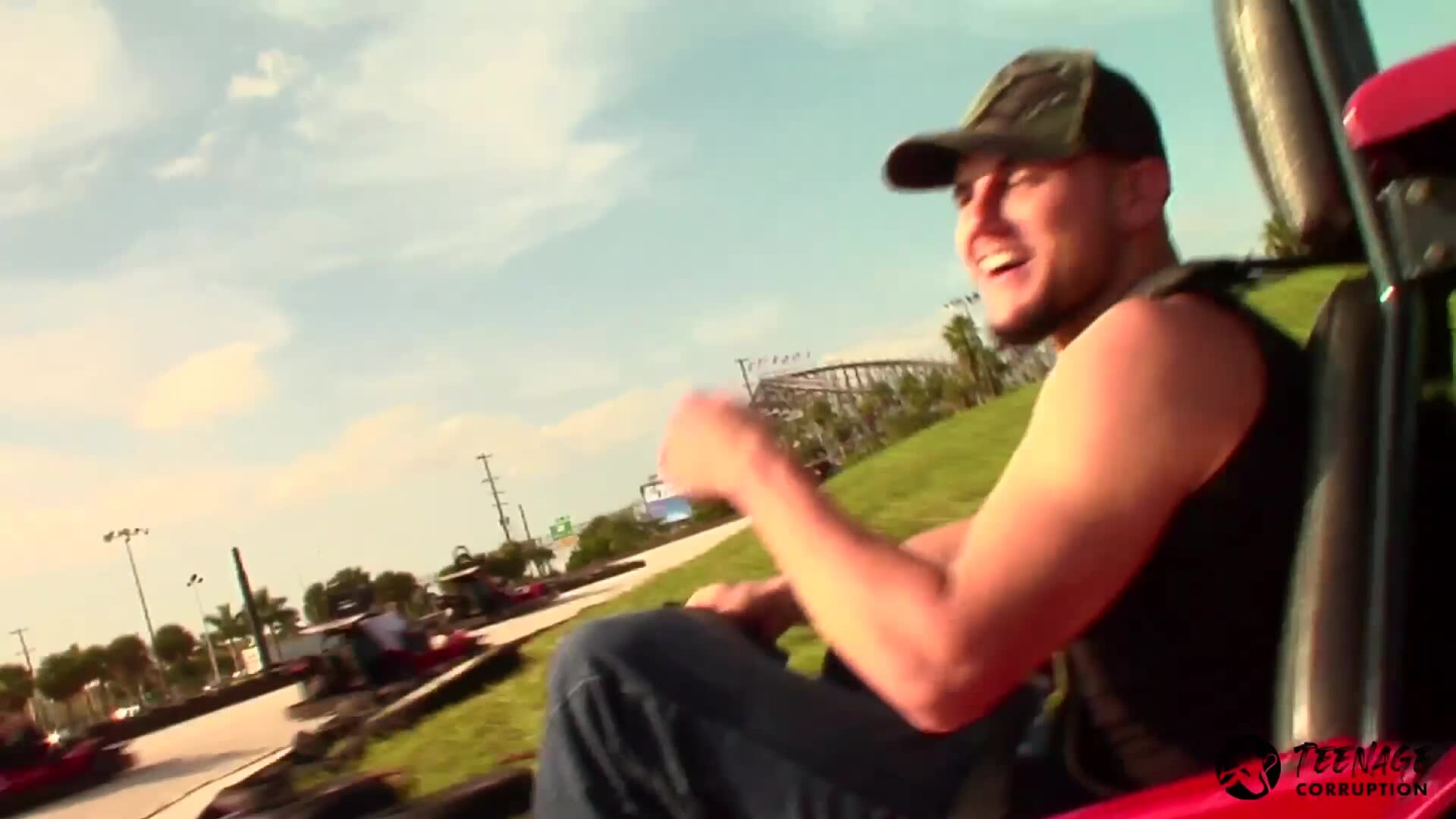 Minigolf Dare leads to hot hookup