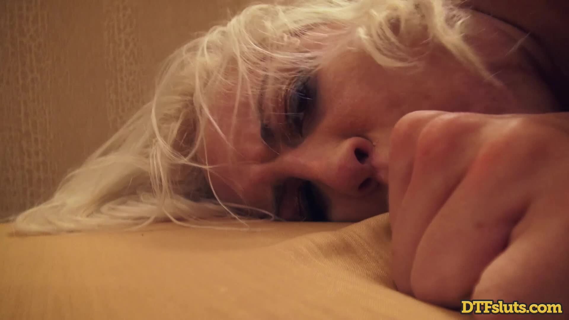 Marilyn & Kate: A Special Room Service Orgy