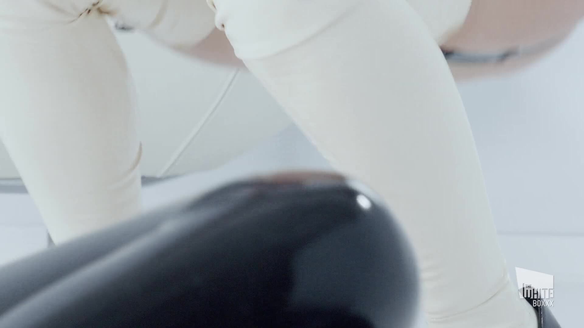 WhiteBoxxx: Sicilia And Aislin