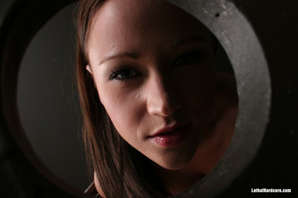 Sindee Jennings Gets Filthy In The Glory Hole
