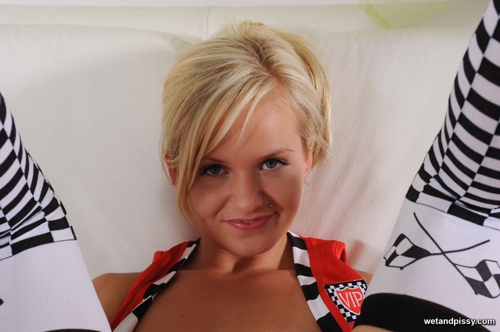 Bella — Bella Anal