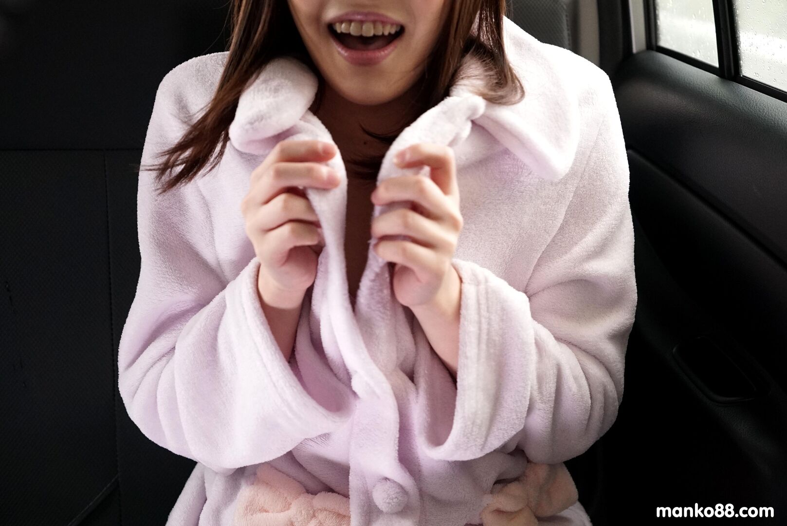 Yuri sato pleasing herself in the car